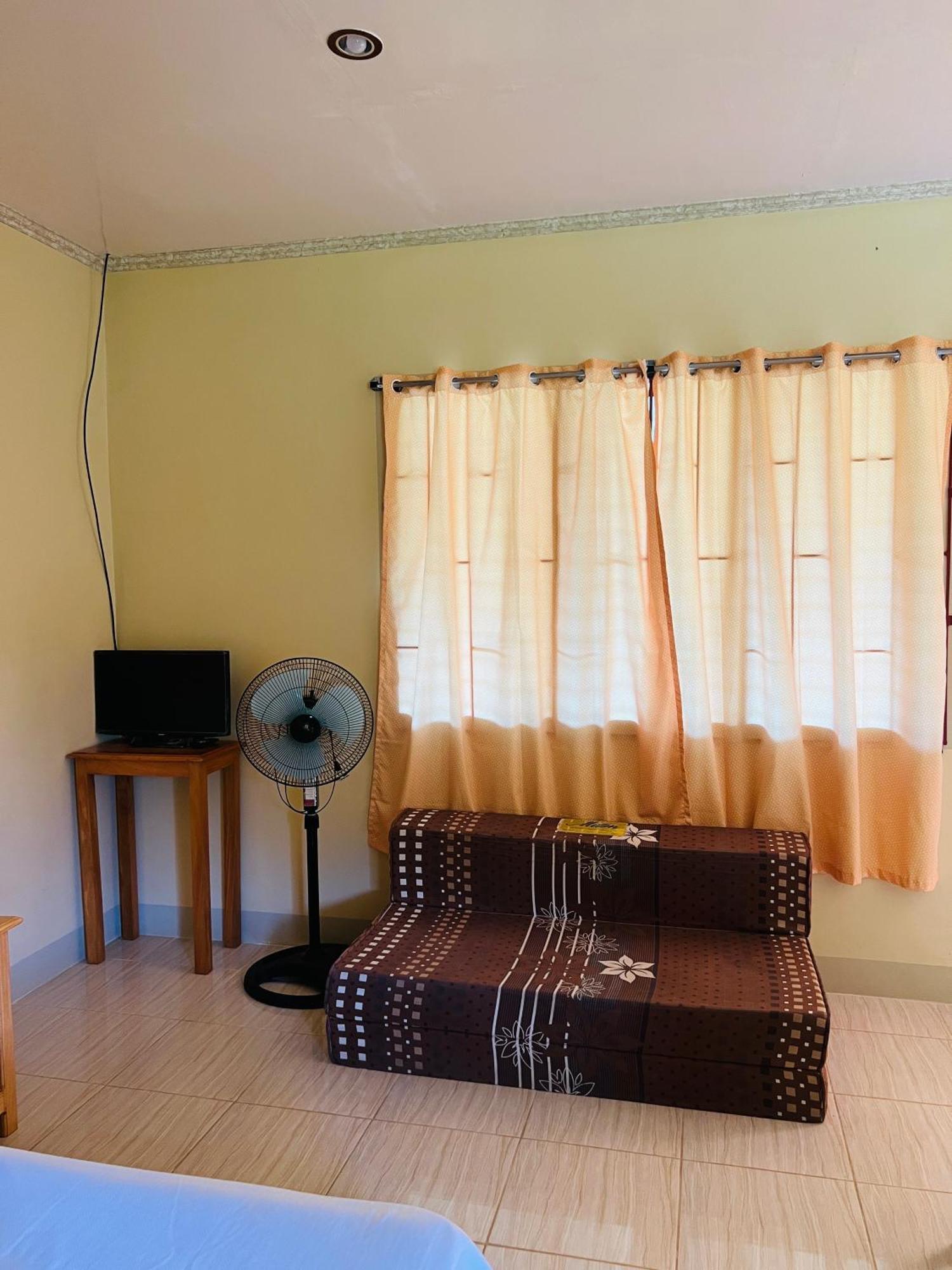 Uptown Guesthouse Siquijor Δωμάτιο φωτογραφία